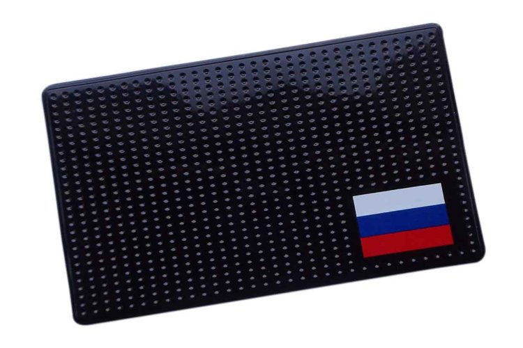 Коврик на панель авто