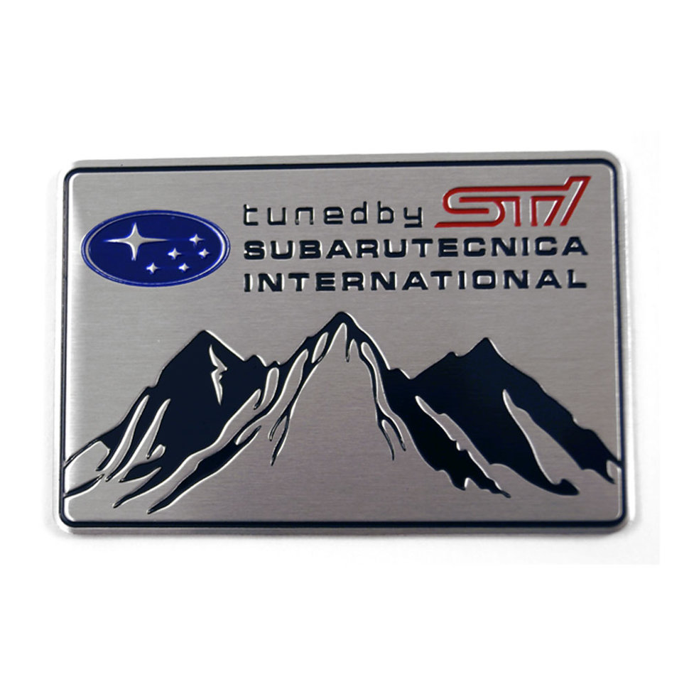 Красная эмблема subaru